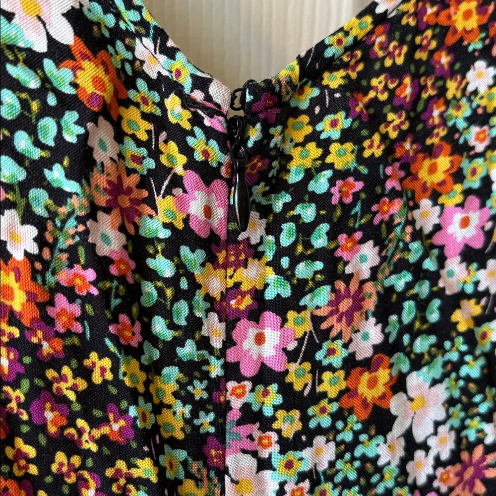 Vince Camuto Floral Jumpsuit - Picture 7 of 8